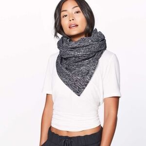 Lululemon Black Space Knit Vanyasa Scarf Snap Button Wrap